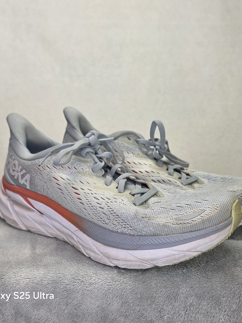 Hoka Women’s Clifton 8  Light Blue/Gray Running Shoes with Coral Stripe